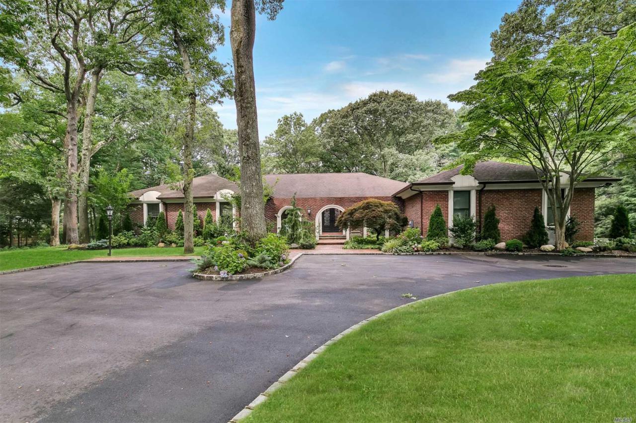 8 Chelmsford Dr - Photo 1