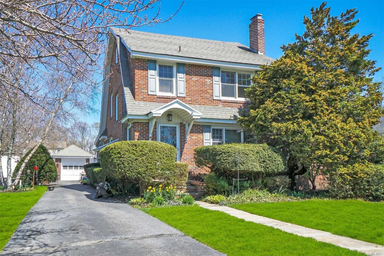143 Roe Blvd - Photo 1