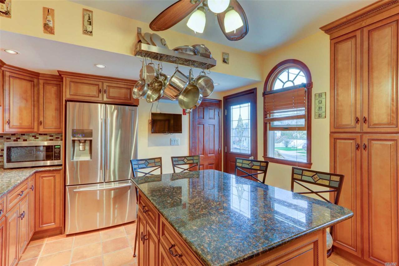 56 Radcliffe Rd - Photo 1