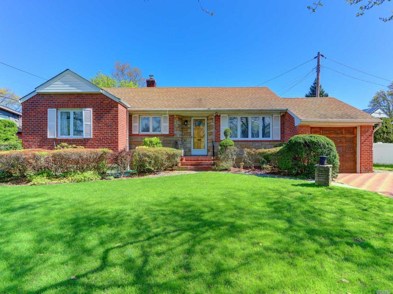 19 Oak Ln - Photo 1