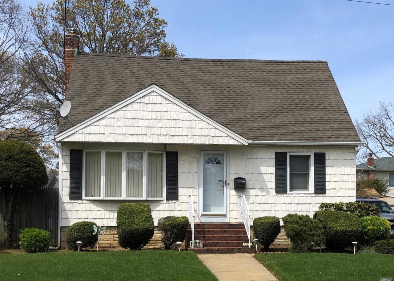 155 Oak St - Photo 1