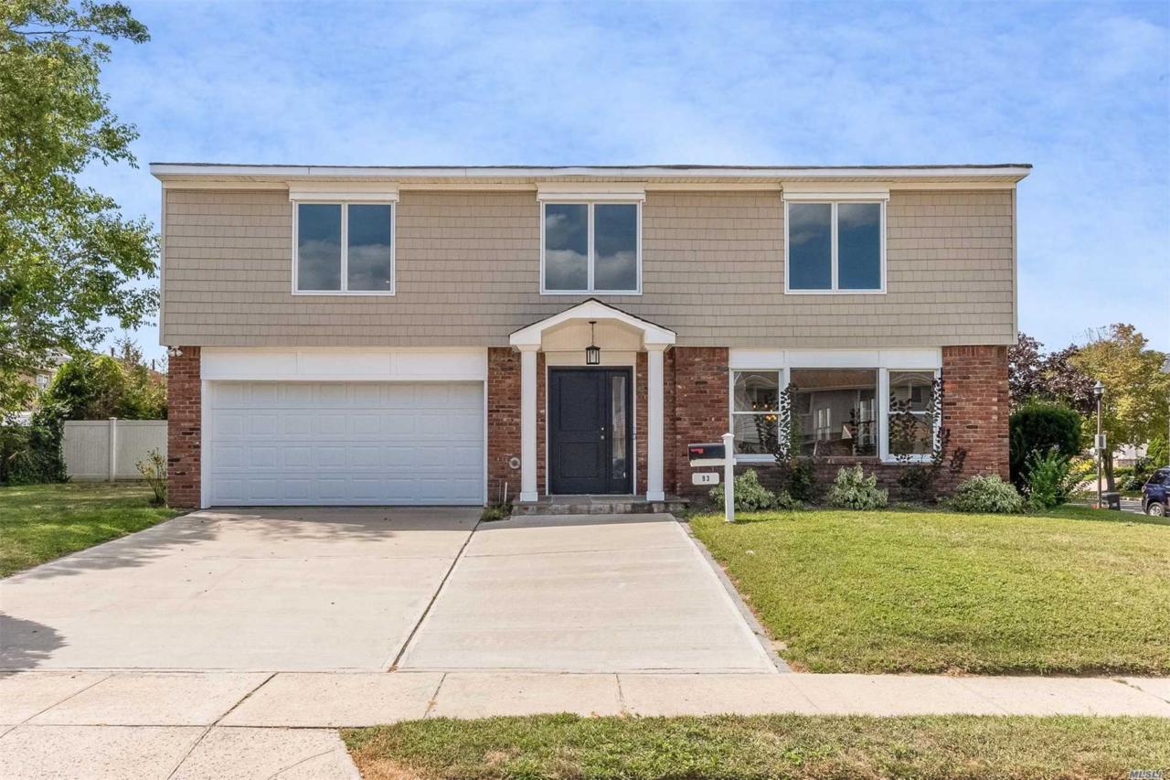 93 Mark Ln - Photo 1
