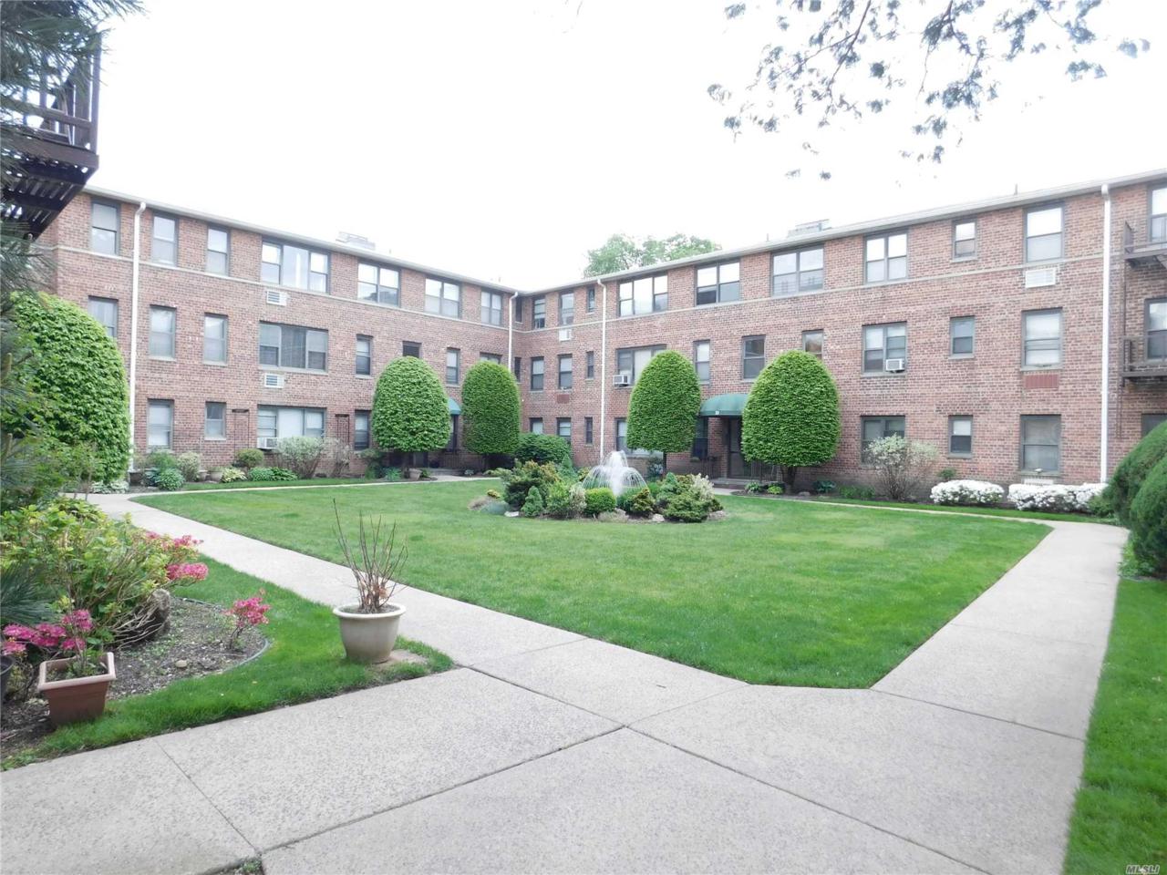 320 Atlantic Ave - Photo 1