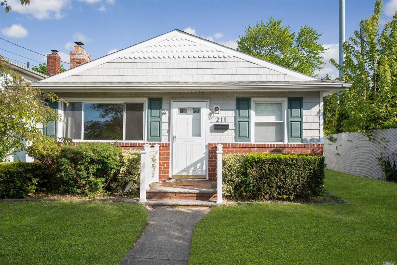 211 Sherbrooke Rd - Photo 1