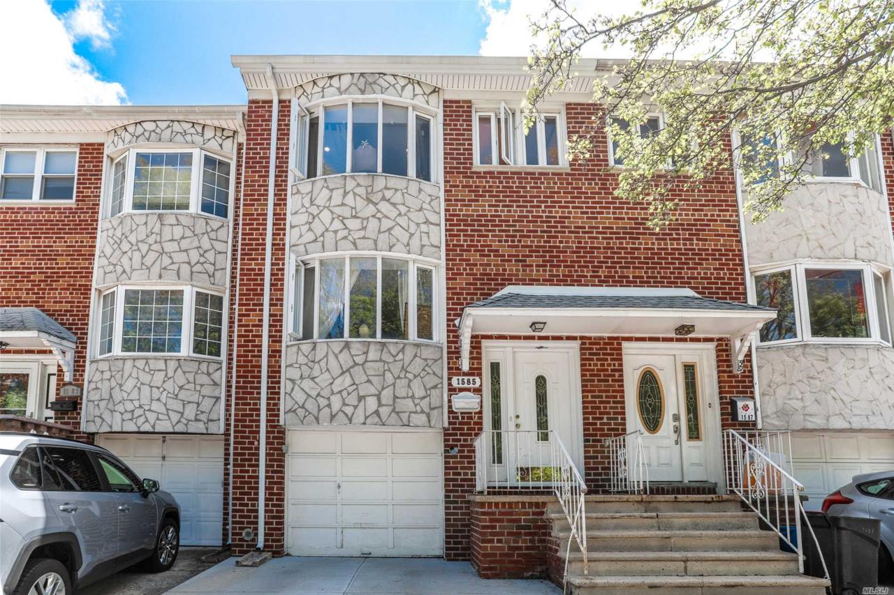 15-85 144 St - Photo 1