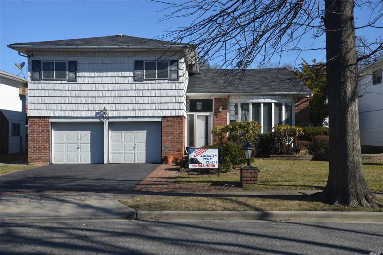 769 Marilyn Ln - Photo 1
