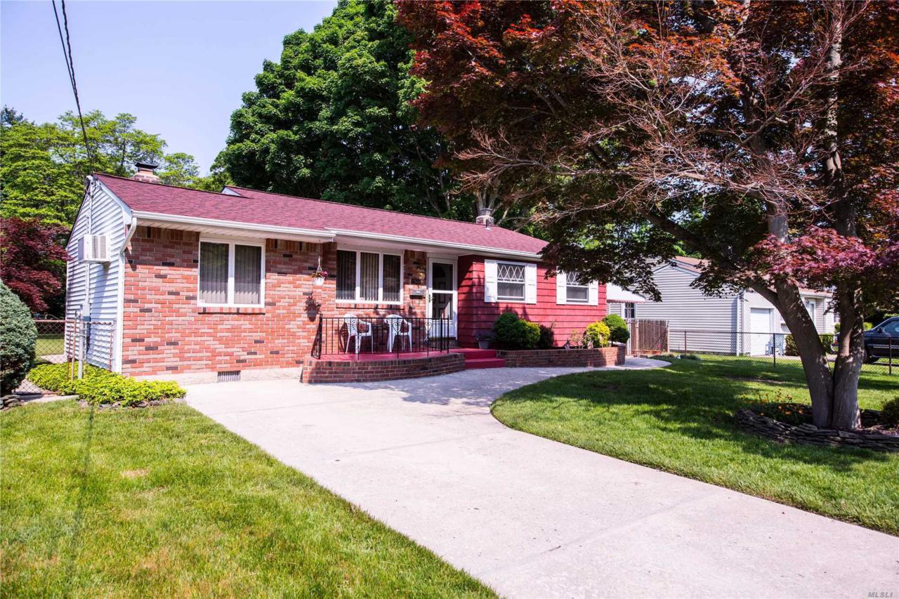 1548 Gardiner Dr - Photo 1