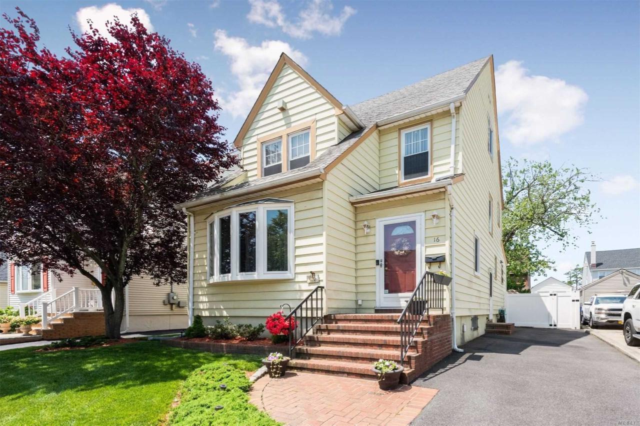 16 Marlboro Rd - Photo 1