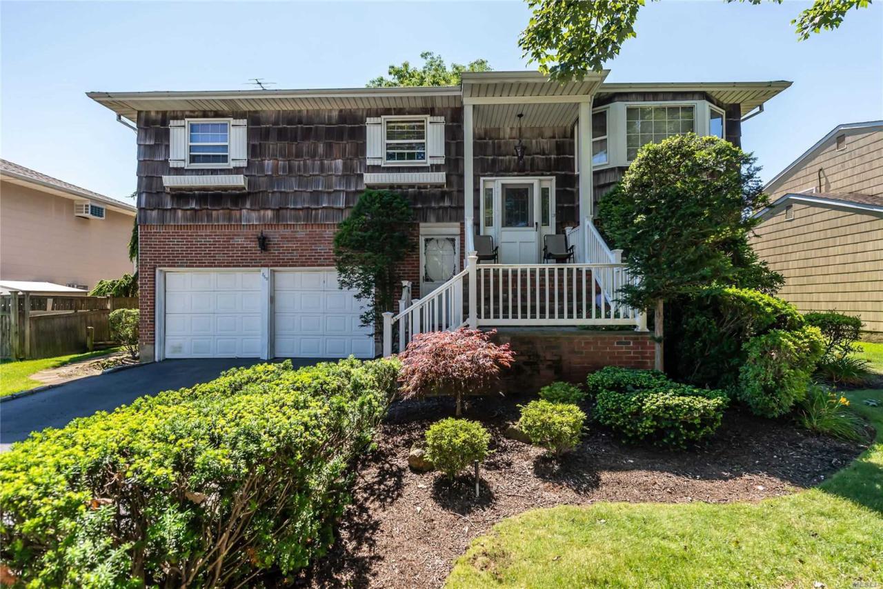 868 Beckman Dr - Photo 1