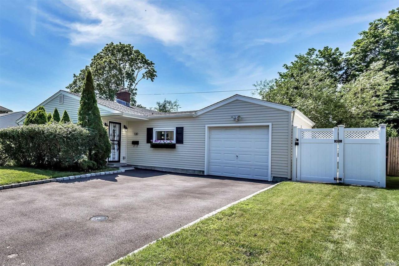 130 Southwood Cir - Photo 1