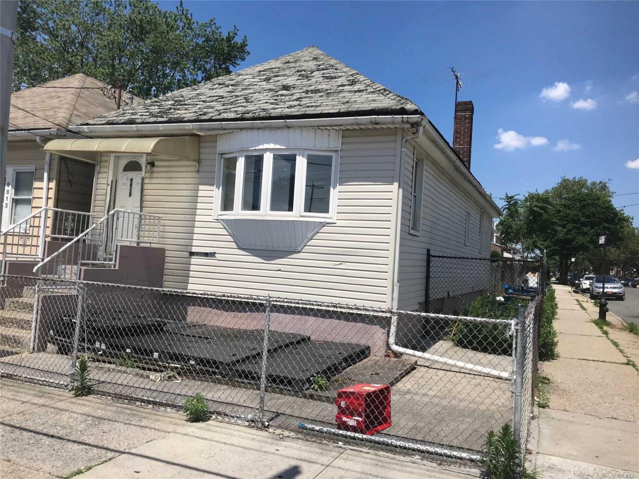 9815 Avenue L - Photo 1