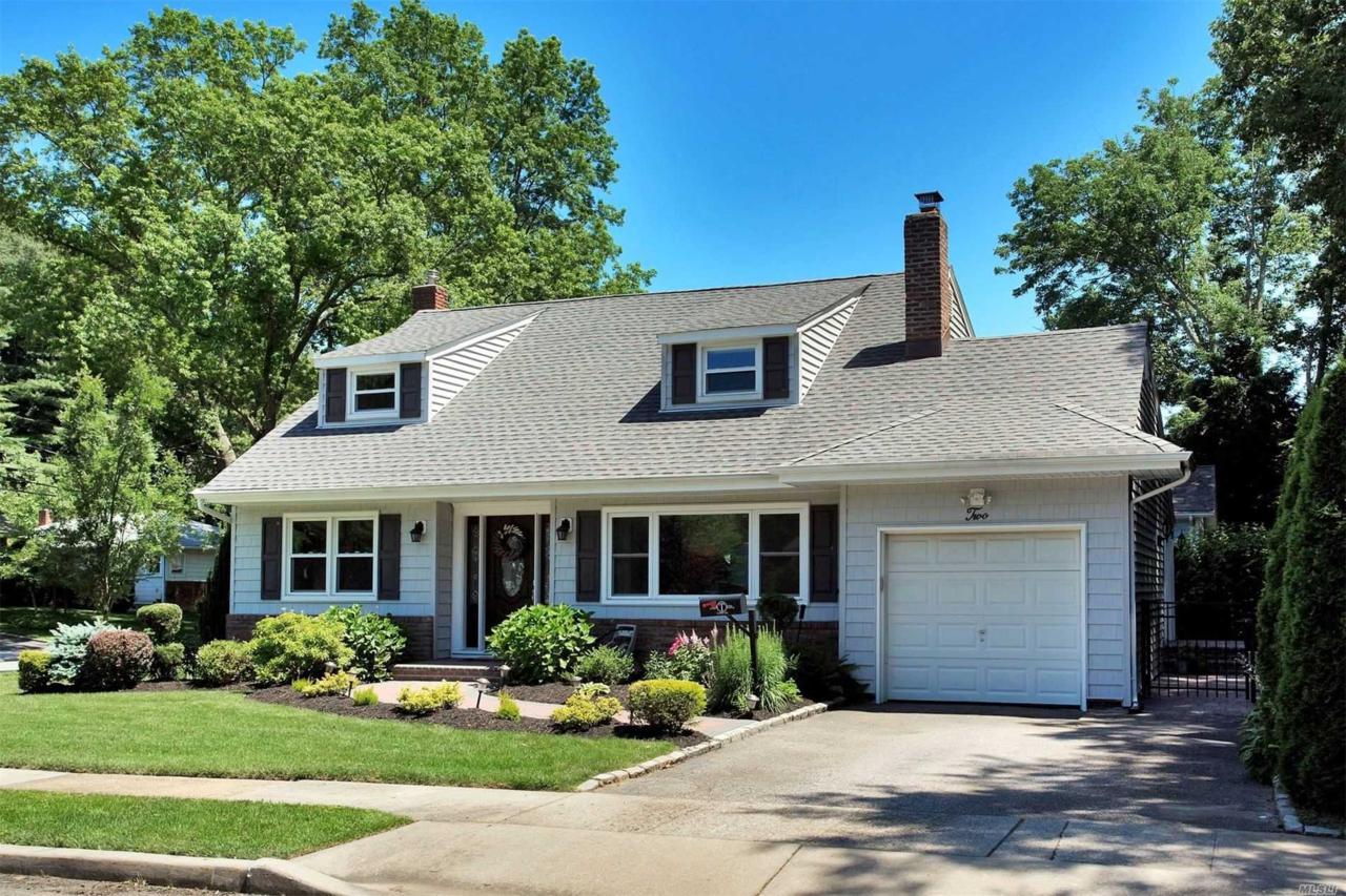 2 James Ave - Photo 1