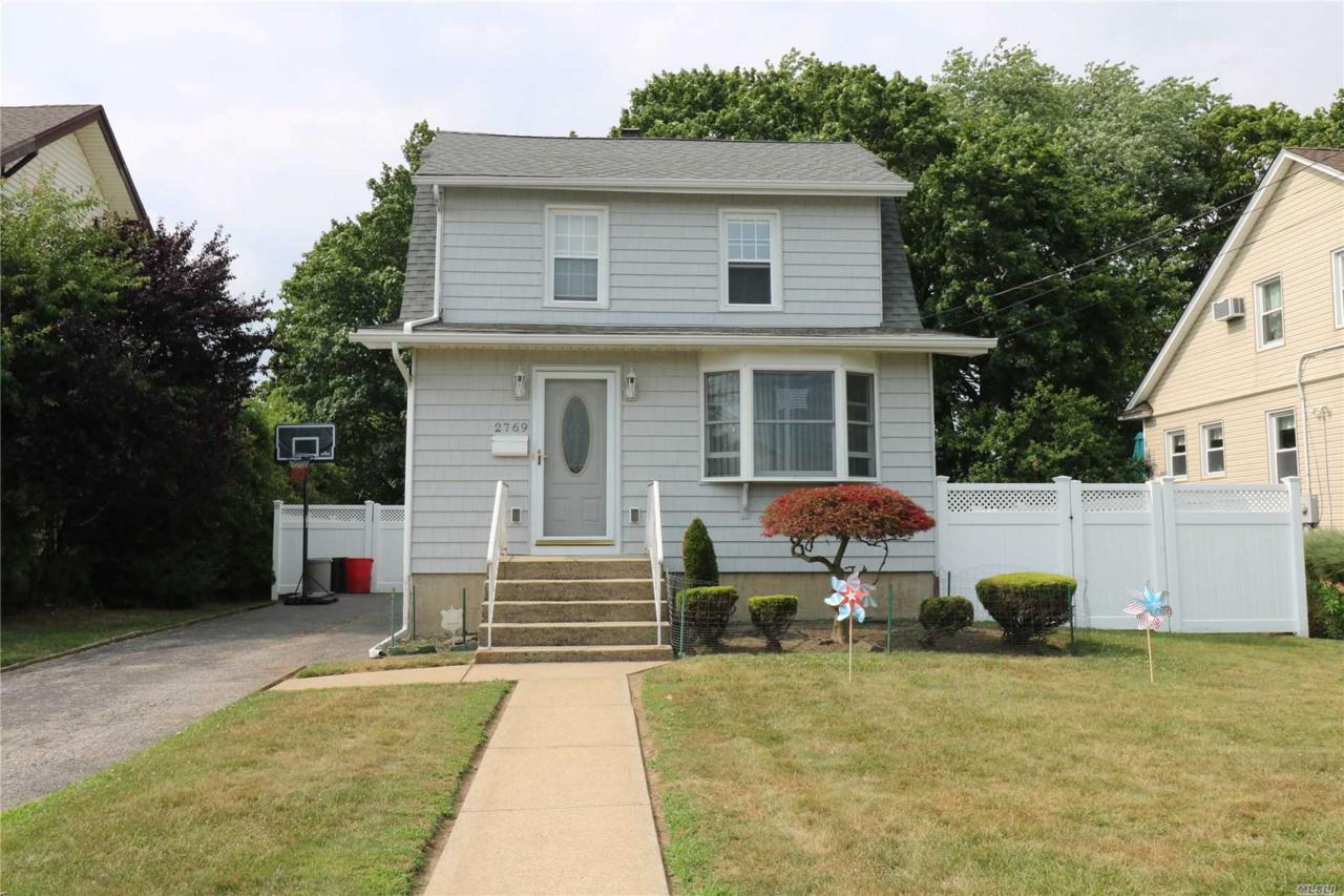 2769 Marion St - Photo 1