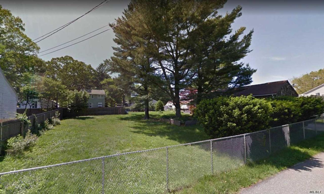 8 Morgan Ave - Photo 1