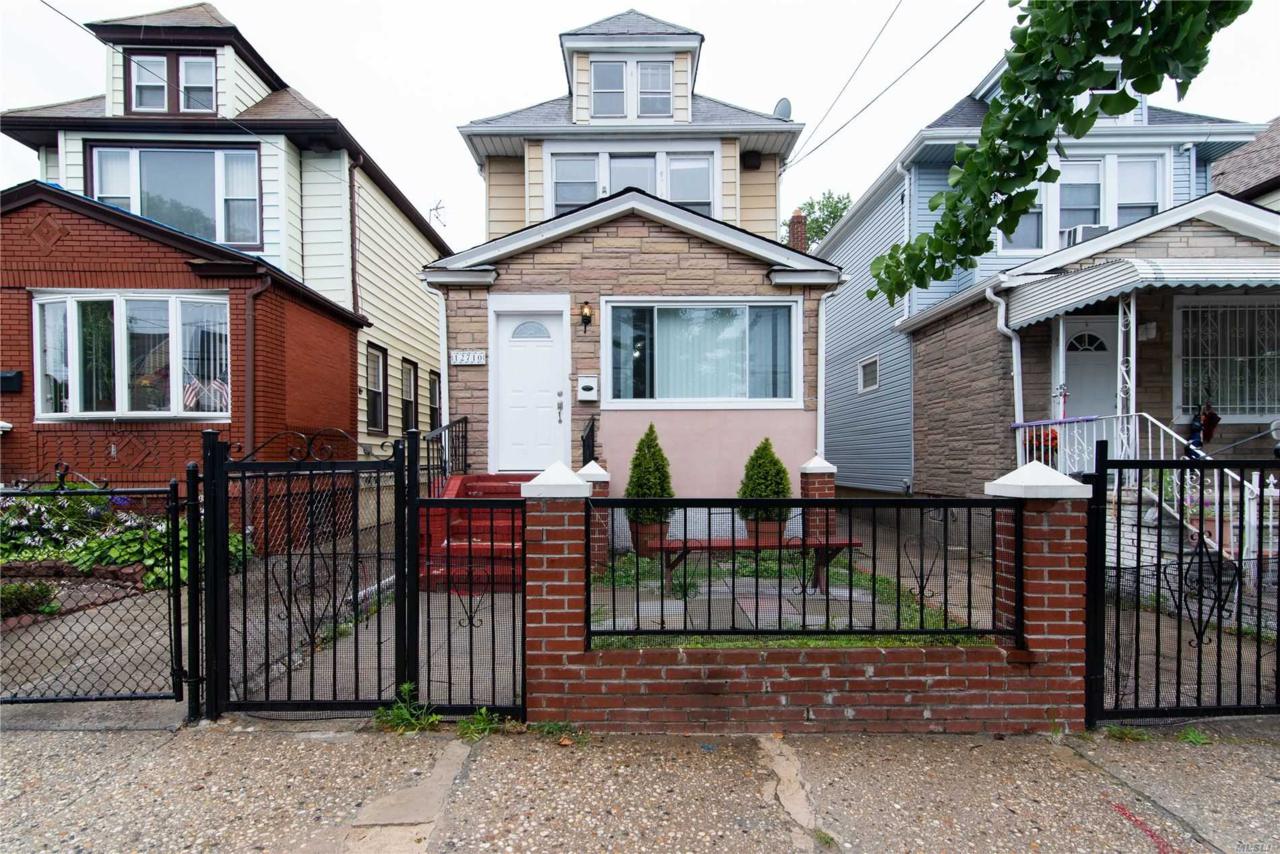 127-10 109 Ave - Photo 1