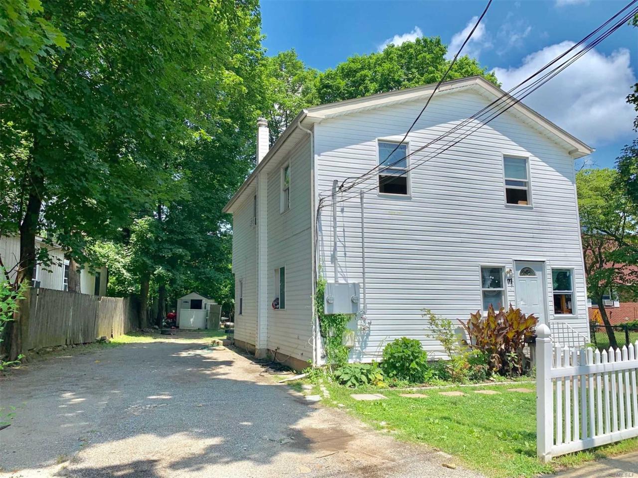 97 11th St - Photo 1