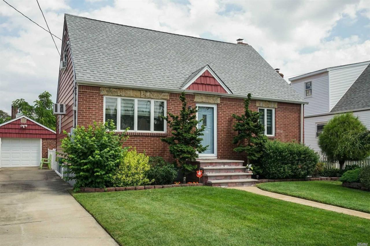 9 Abbey Ct - Photo 1