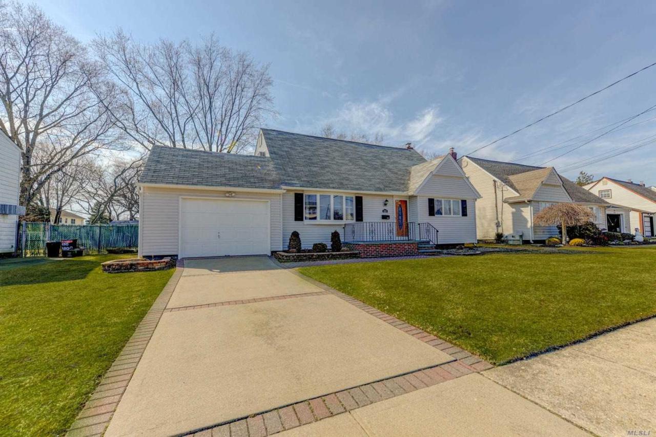 650 Tabor Pl - Photo 1
