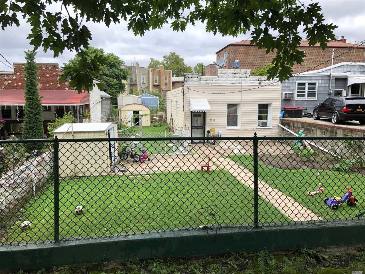 70-11 Ditmars Blvd - Photo 1