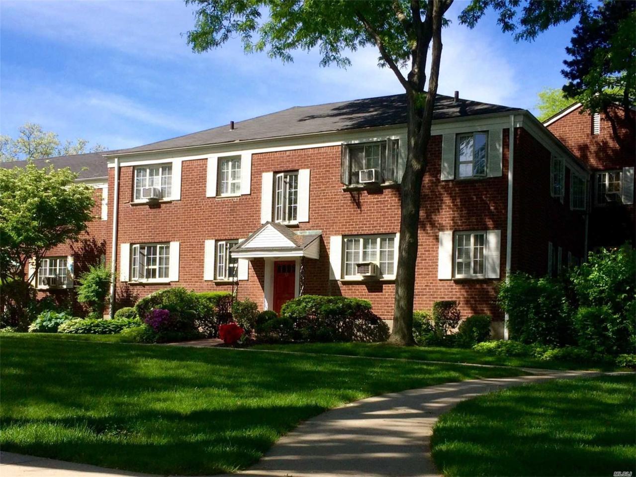 32 Nathan Hale Dr - Photo 1