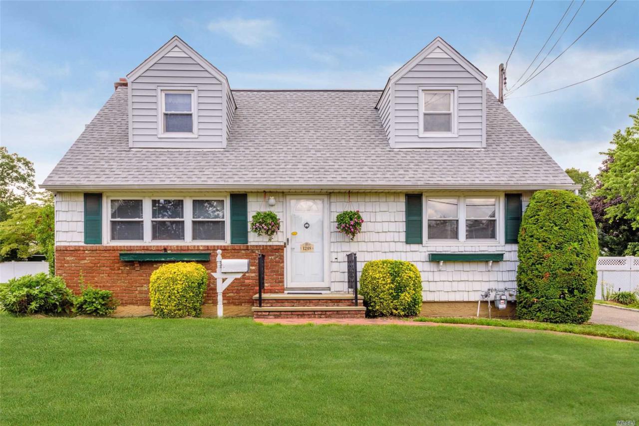 1248 Powell Ave - Photo 1