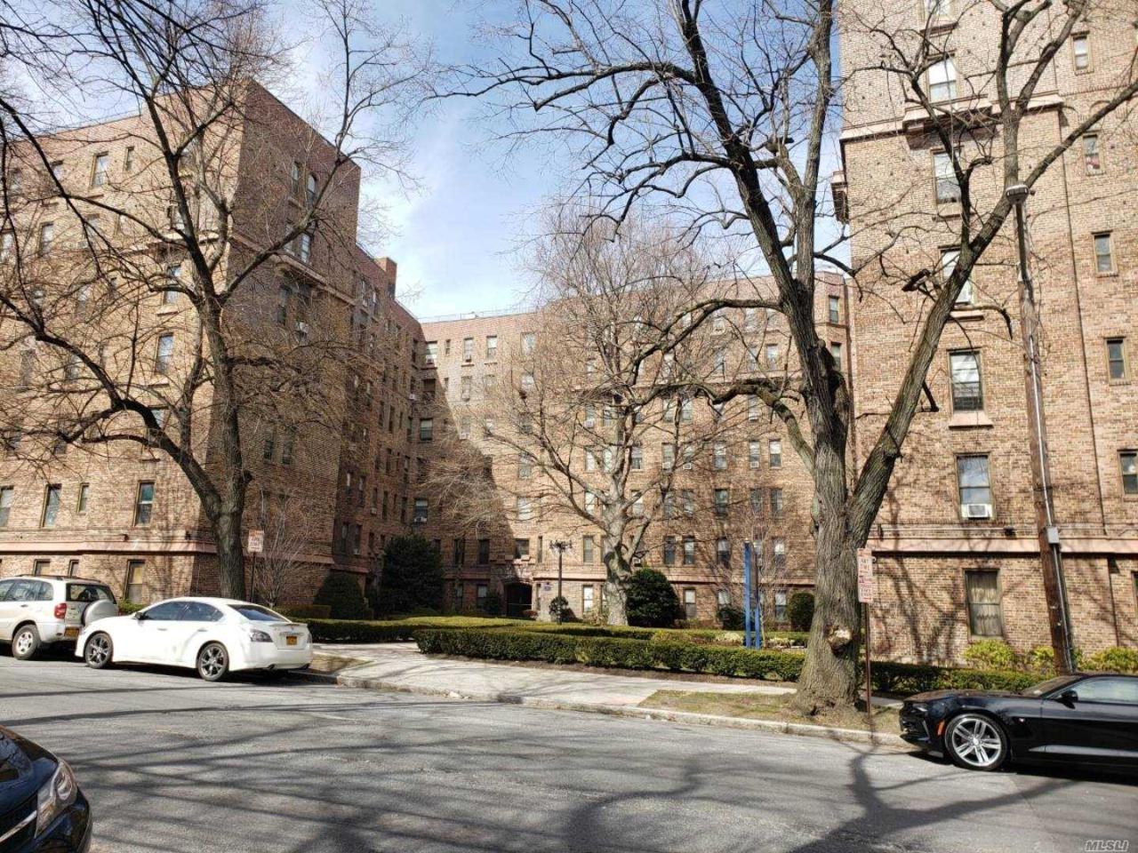 531 Lincoln Ave - Photo 1