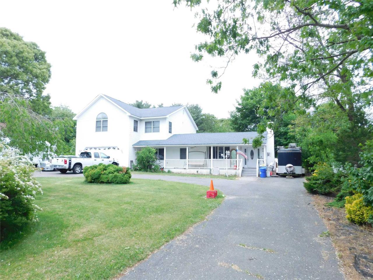 81 Hawthorne St - Photo 1