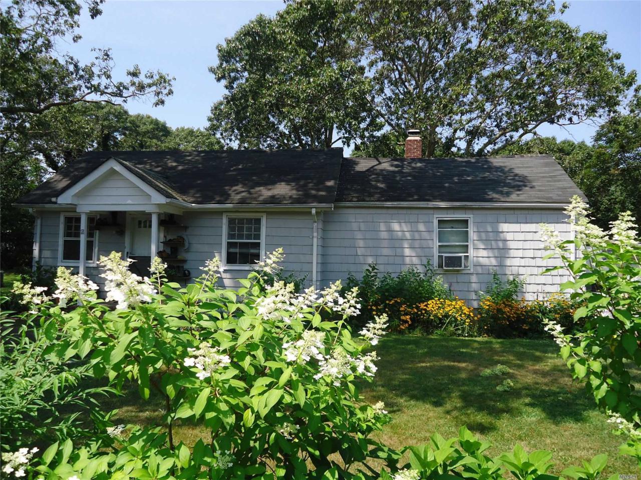 21 Donald Ave - Photo 1