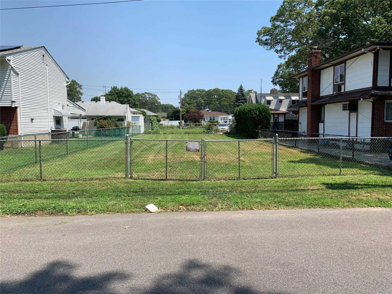 274 Waldo St - Photo 1
