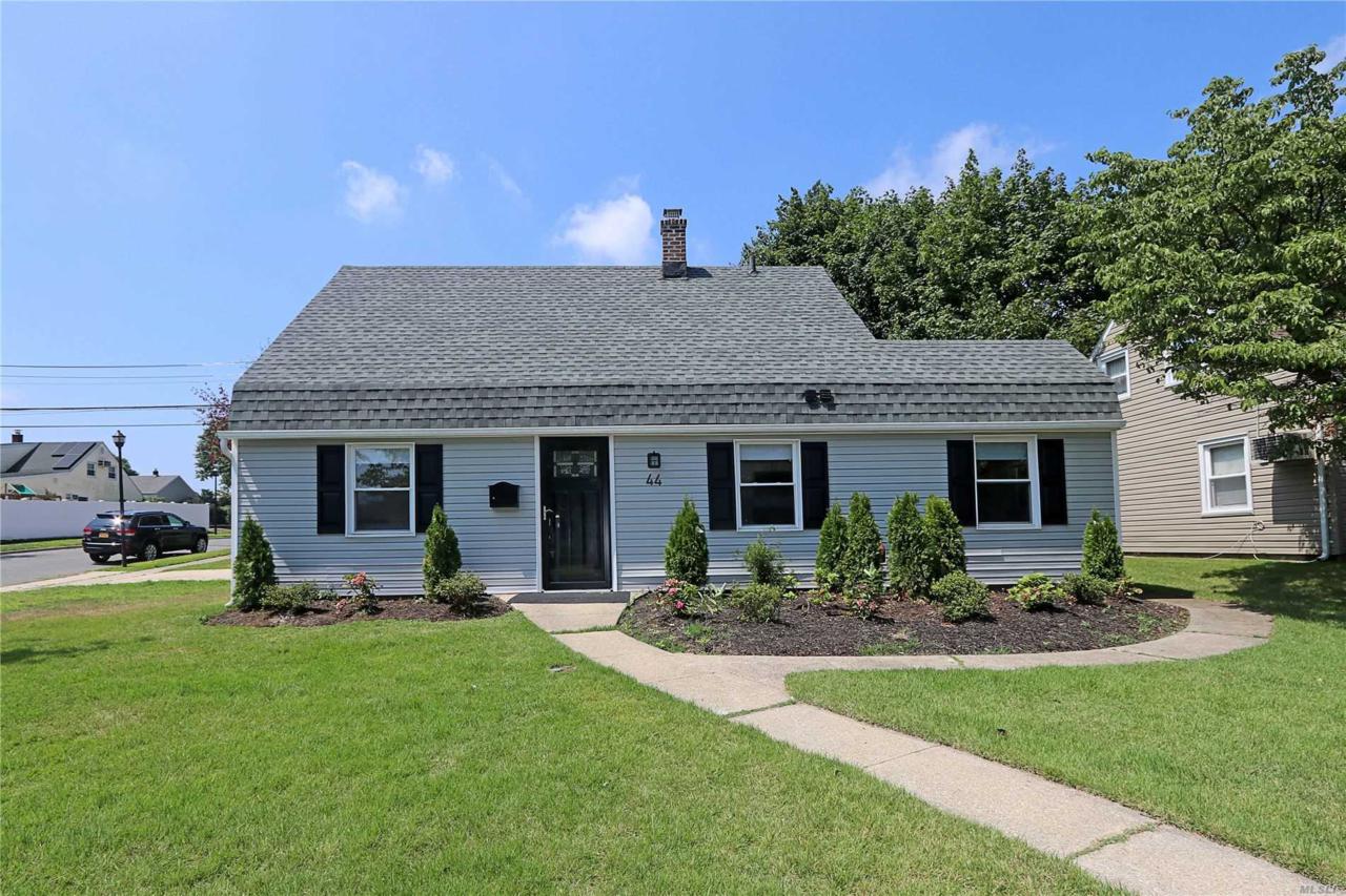 44 Shelter Ln - Photo 1