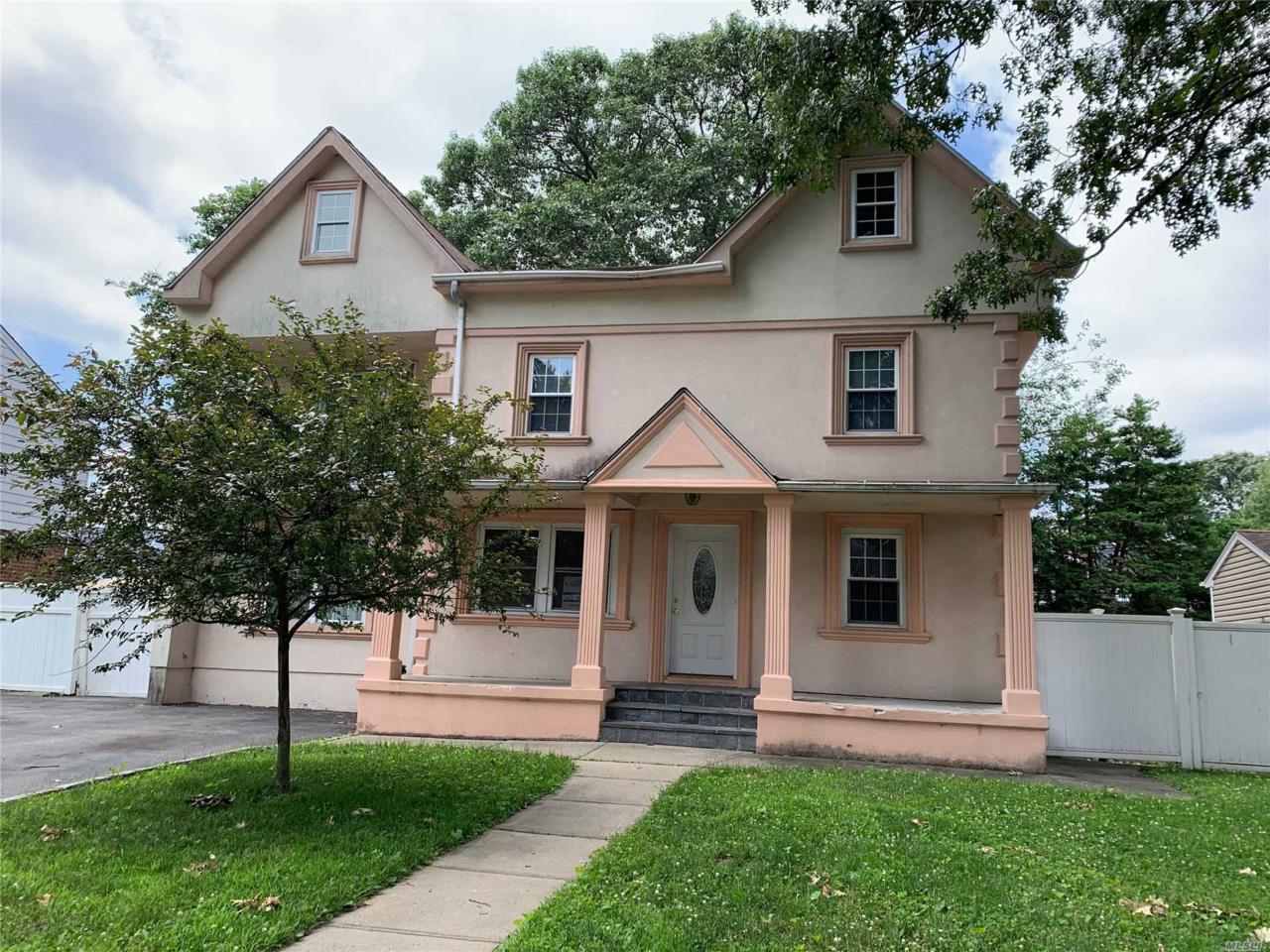 2274 2nd St - Photo 1