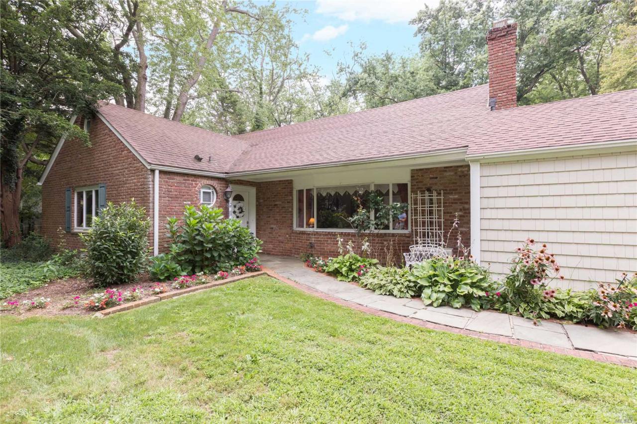 20 Gloria Ln - Photo 1