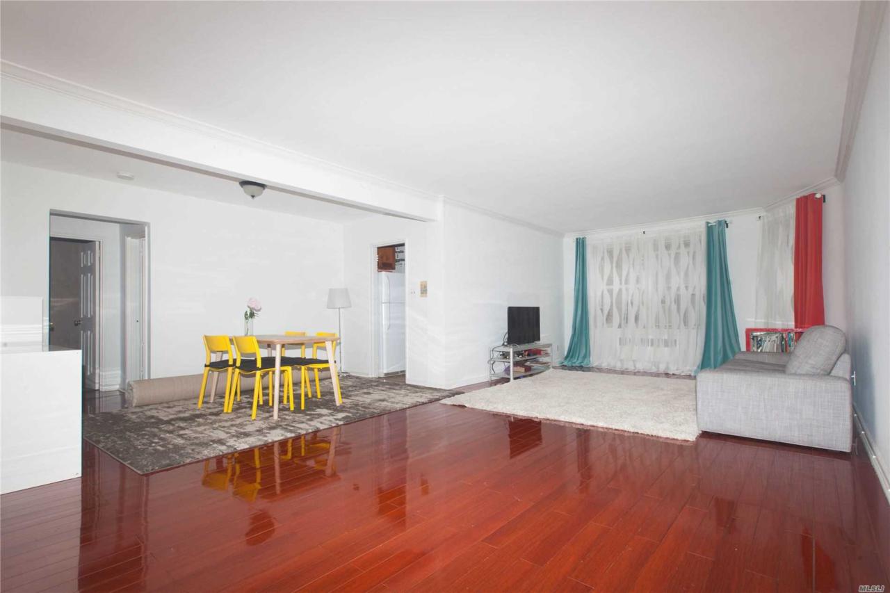 7210 112th Street - Photo 1