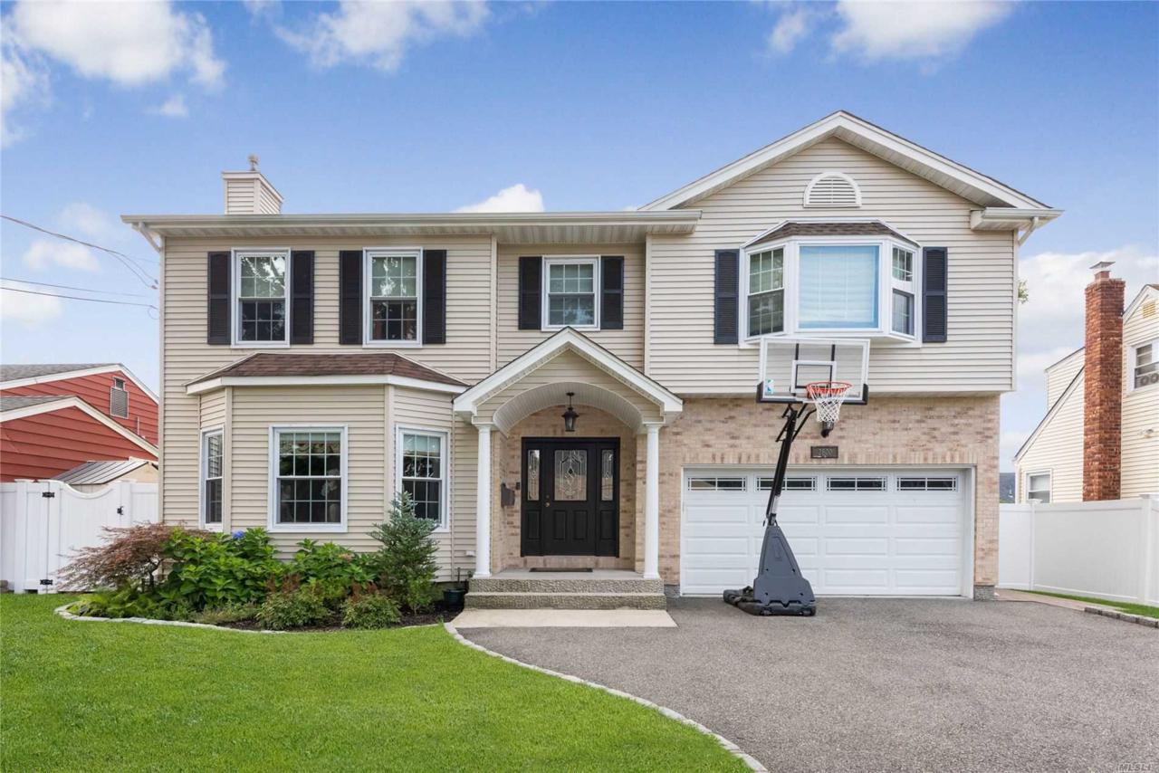 2800 Janet Ave - Photo 1