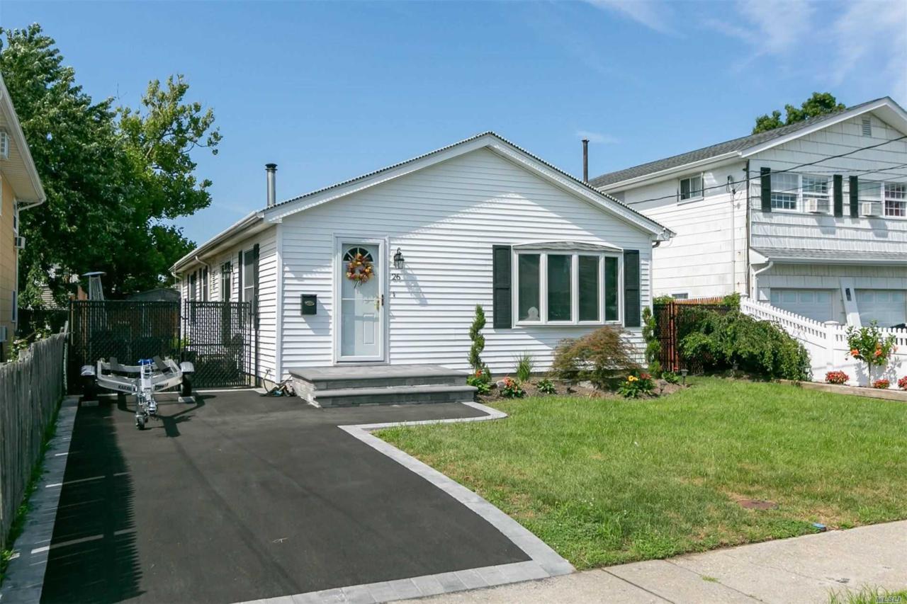26 Neptune Ave - Photo 1