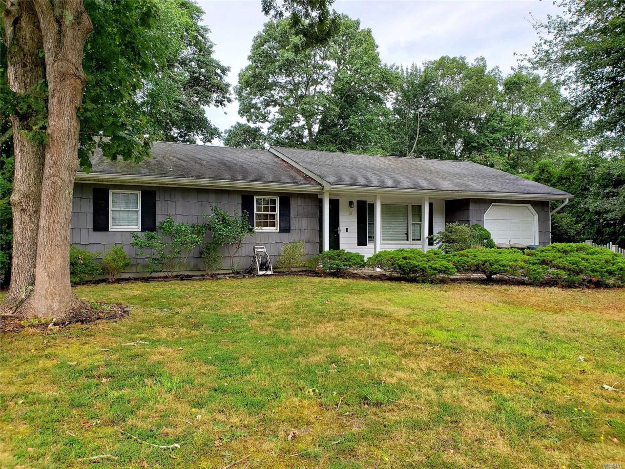 12 Christmann Ave - Photo 1