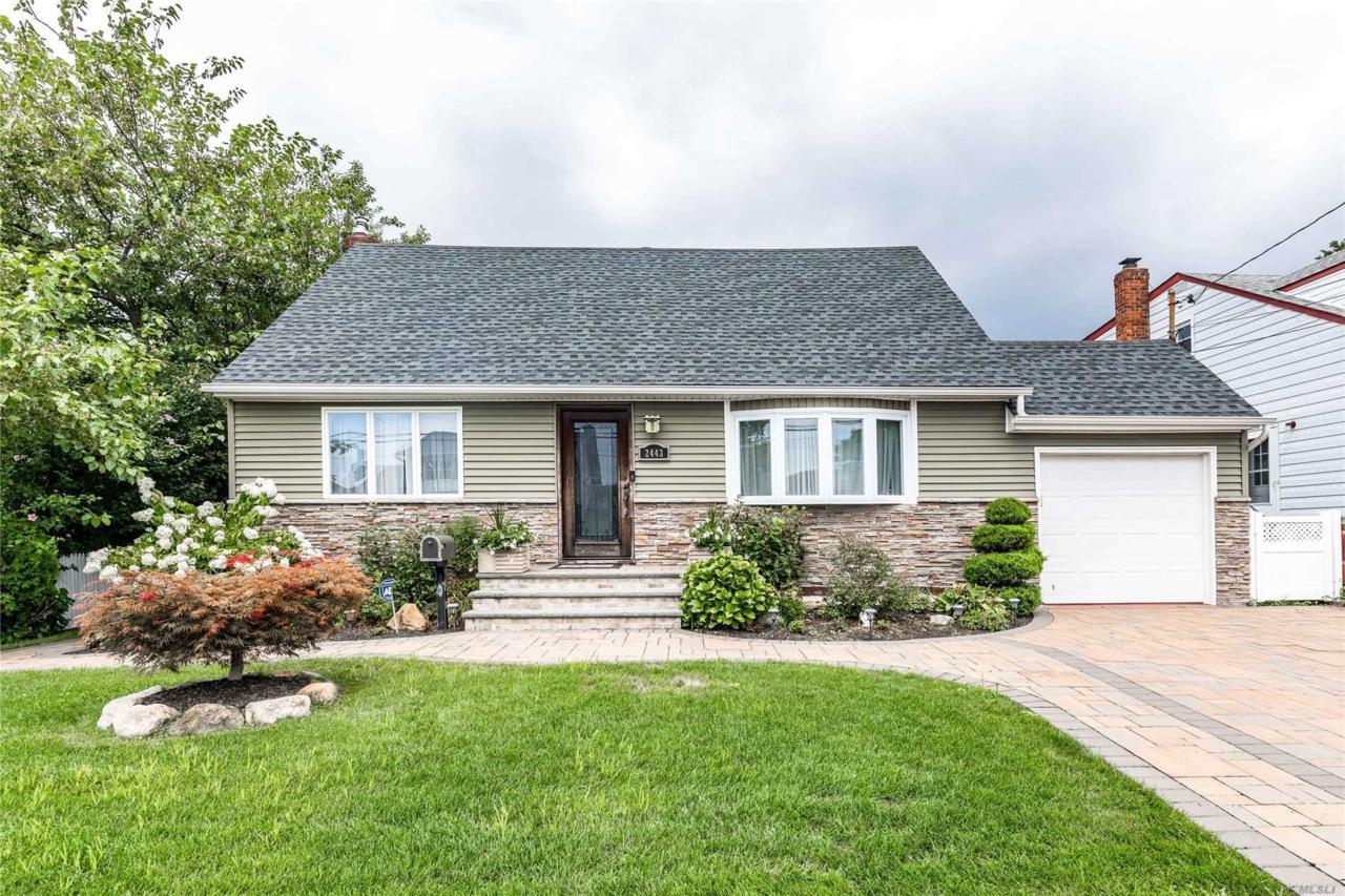 2443 5th Ave - Photo 1