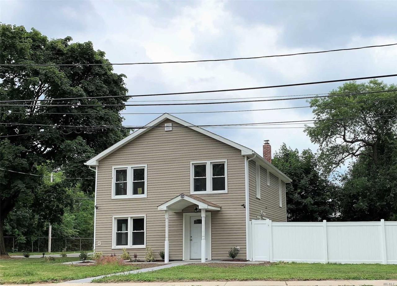 1152 Little East Neck Rd - Photo 1