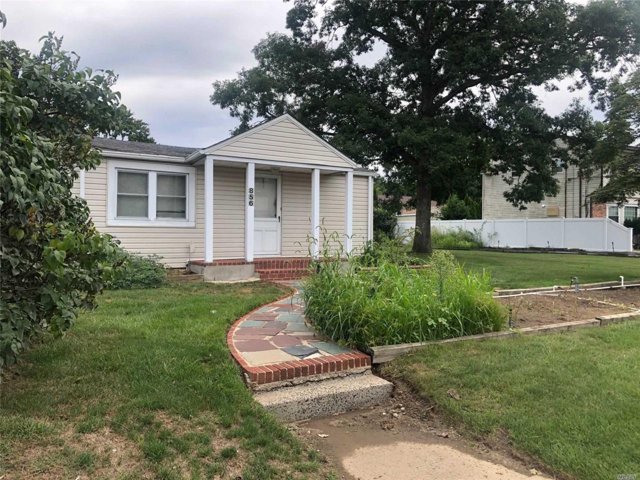 856 Deer Park Rd - Photo 1