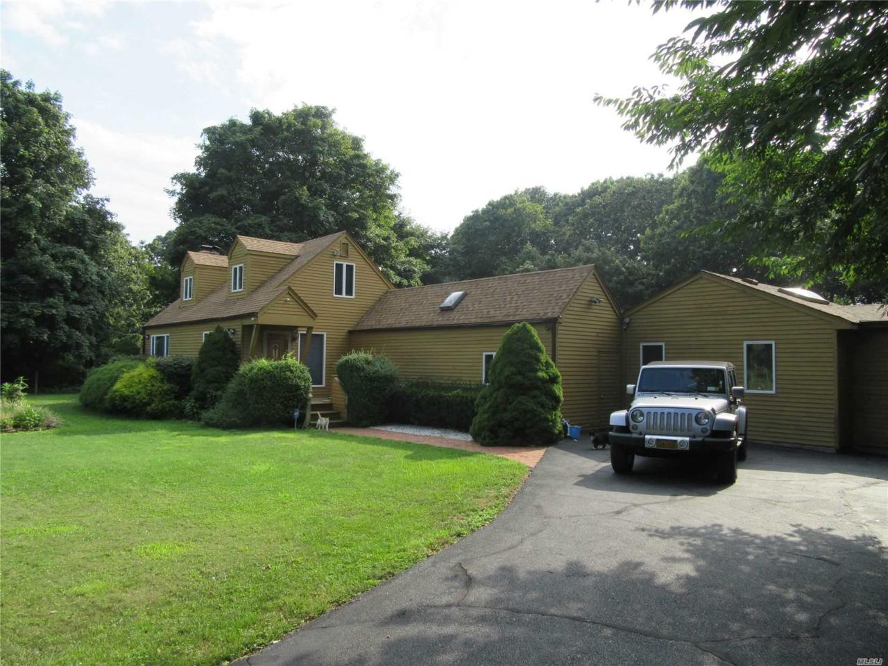 178 Woodacres Rd - Photo 1