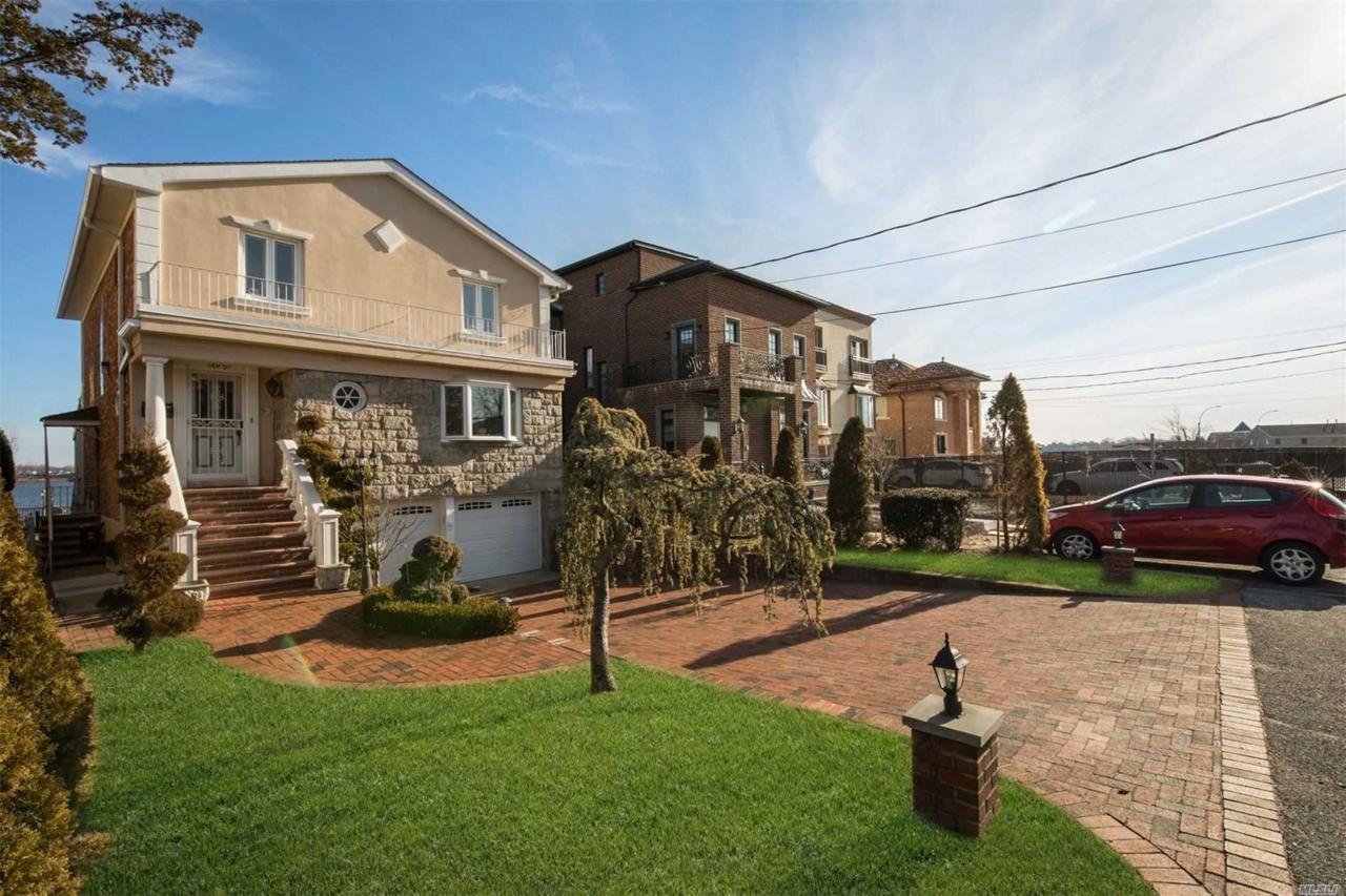 149-57 Powells Cove Blvd - Photo 1