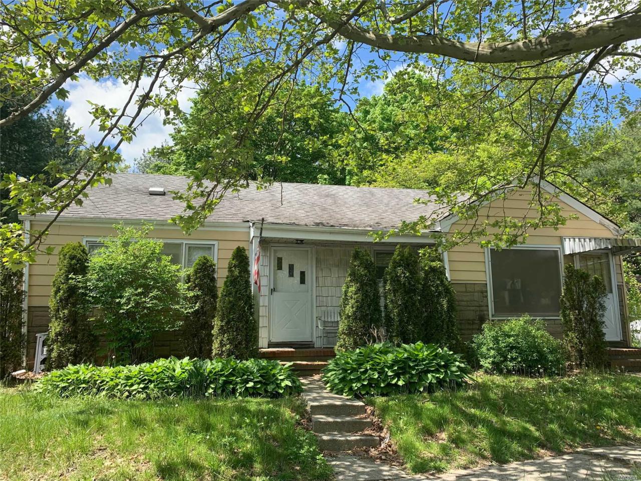 666 Rosevale Ave - Photo 1