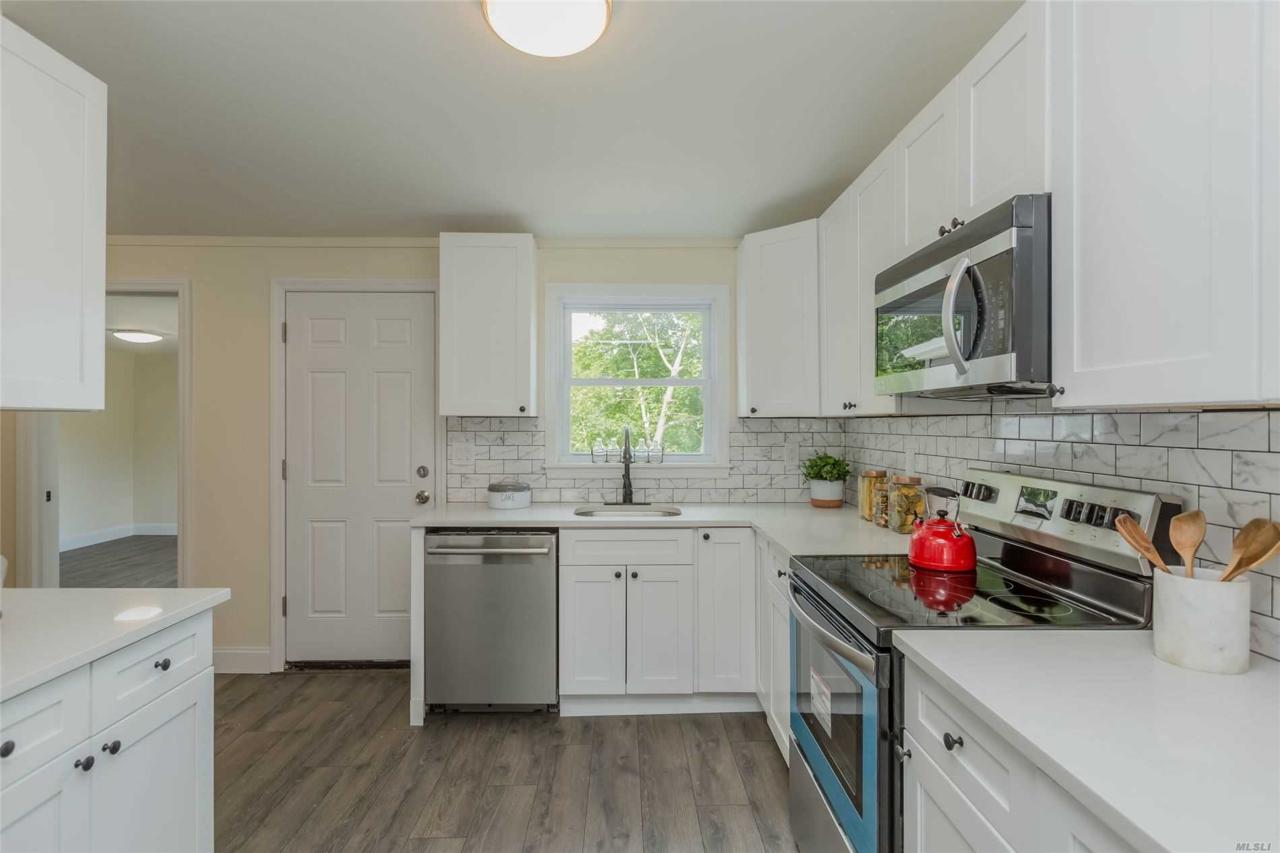 504 Saint Johns Pl - Photo 1