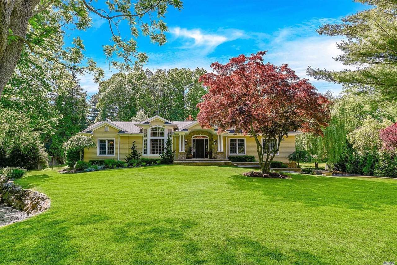 4 Wood Hollow Ln - Photo 1
