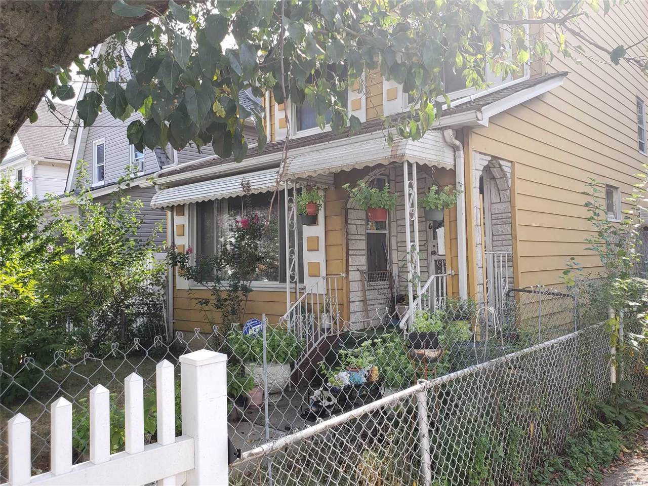 104-16 209th St - Photo 1