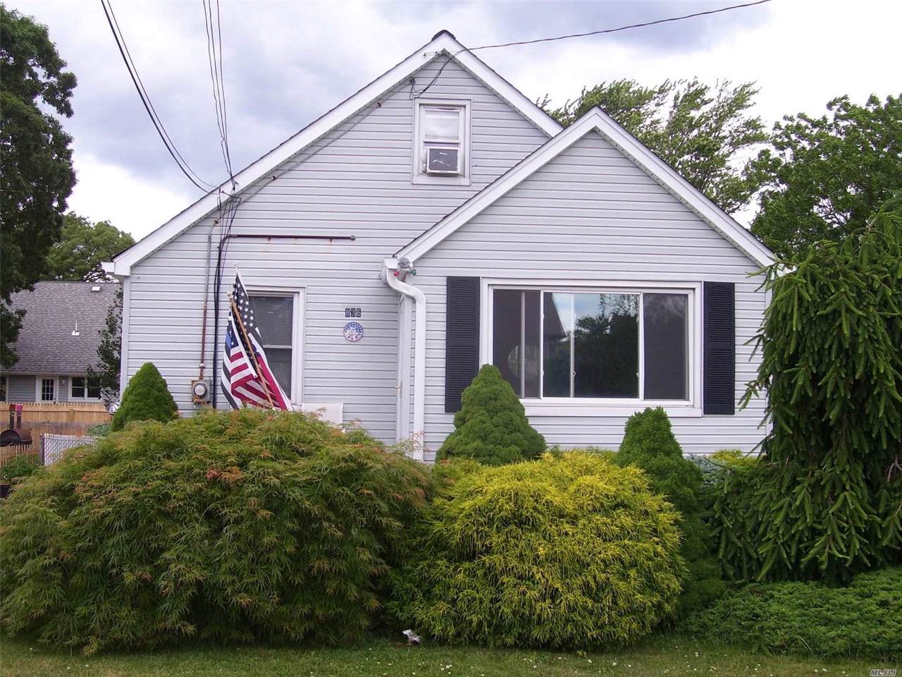 836 Herzel Blvd - Photo 1
