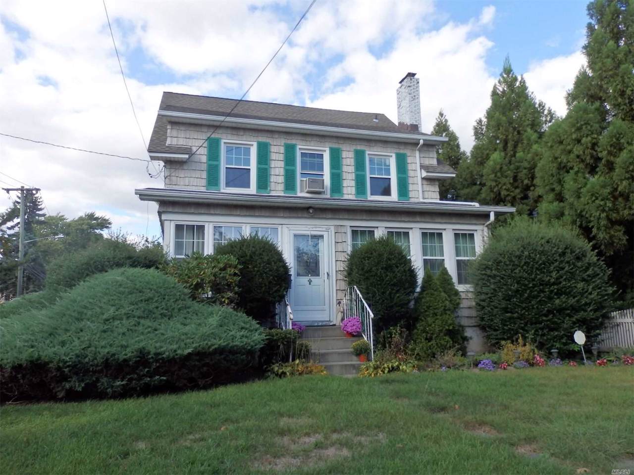 102 Combs Ave - Photo 1