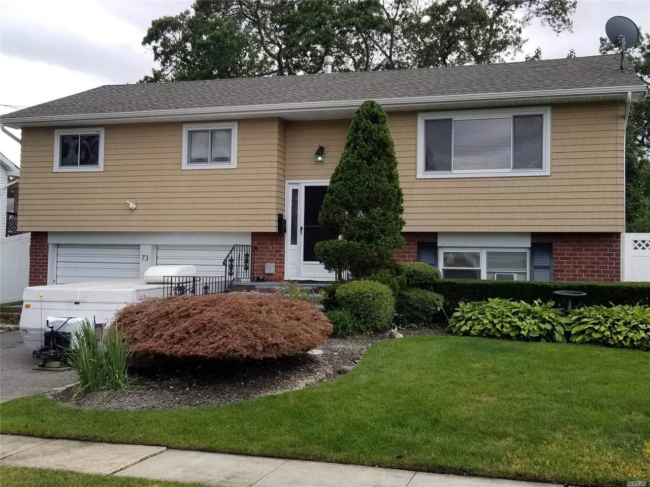 73 Linda Ln - Photo 1