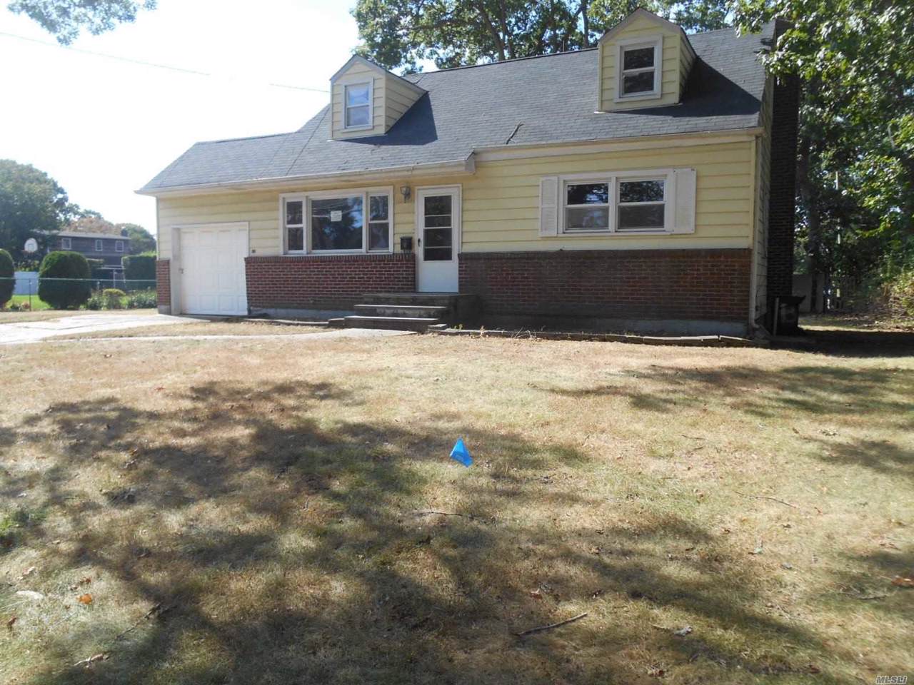 188 Whittier Ave - Photo 1