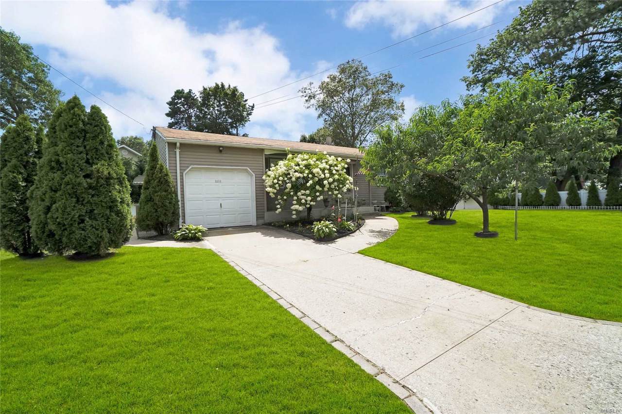 1050 Karshick St - Photo 1
